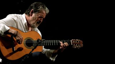 RAFAEL RIQUENI (SOLO)