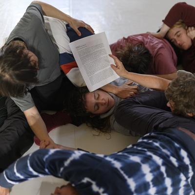 CASI NORMALES - LUCÍA JAÉN - ZONA GRISA